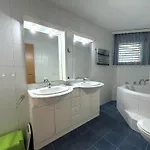 Apartment Anessa 26 - Neuwertig, Super Aussicht Leukerbad